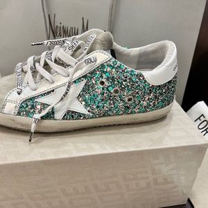 GOLDEN GOOSE SUPERSTAR SNEAKERS